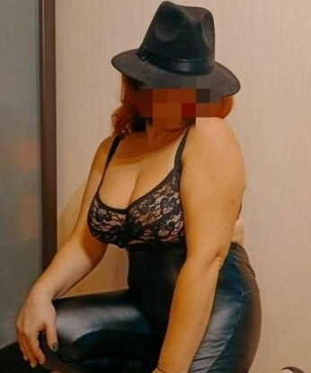 Я знаю, как доставить тебе удовольствие, и мои услуги просто неотразимы. Живу в Москве, где воплощаю в жизнь самые смелые фантазии. 🌟
Мои возможности безграничны - я отлично разбираюсь в эротических массажах, ролевых играх и фетишах. 🌸 Будь уверен, со мной ты почувствуешь себя настоящим королем, ведь я создам атмосферу релаксации и утонченного наслаждения. 🌹
Мои отзывы говорят сами за себя, мои клиенты возвращаются снова и снова, чтобы насладиться моими услугами. 💫
Фото настоящие, атмосфера безупречная. Я сделаю все, чтобы тебе было комфортно и приятно. Со мной ты почувствуешь себя особенным, ведь я здесь, чтобы угодить твоим самым скрытым желаниям. 🌙
Жду тебя в Москве, чтобы ты смог окунуться в мир наслаждения и страсти со мной. Не упусти свой шанс испытать незабываемые моменты с лучшей индивидуалкой Москвы! 💋 1649, 45 лет